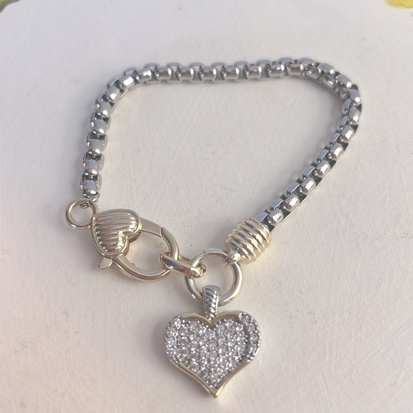 Mixed Metal Pave Heart Charm Bracelet *NEW* - Picture 3 of 6